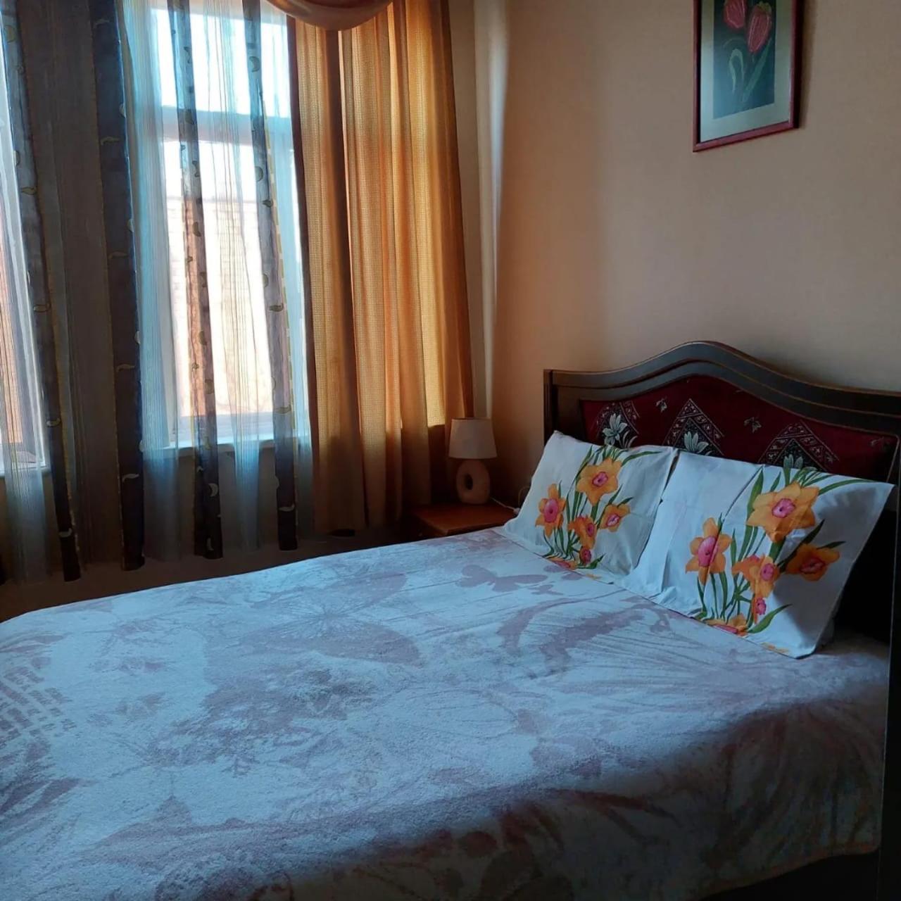 Hotel Camellia Kutaisi Esterno foto