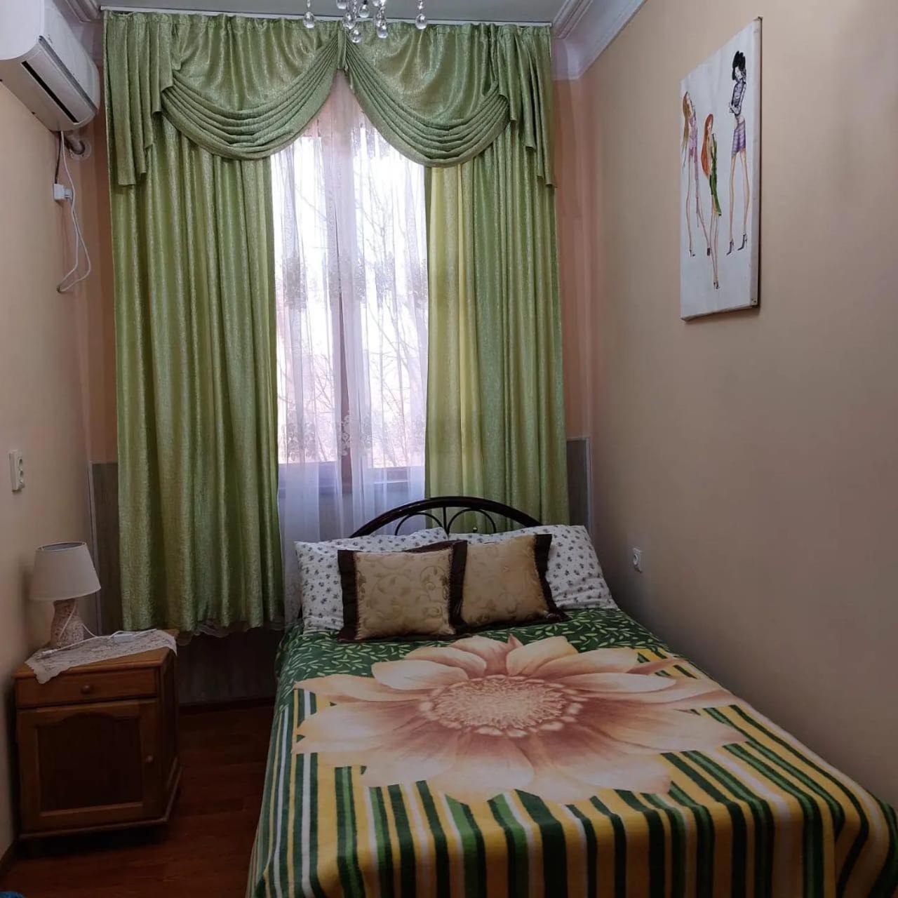 Hotel Camellia Kutaisi Esterno foto